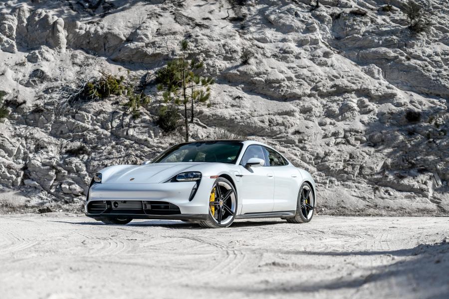  Porsche Taycan Turbo S 2019 года  (NA) (фото 25 из 40)